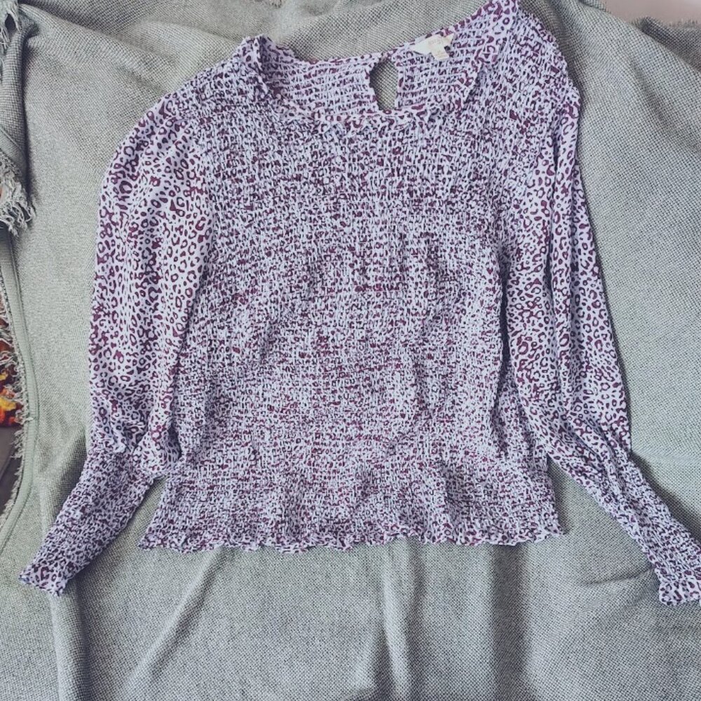 Plus size womens top, animal print. SIZE 3X